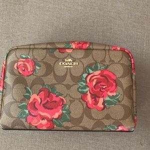 Brand new coach make up bag
